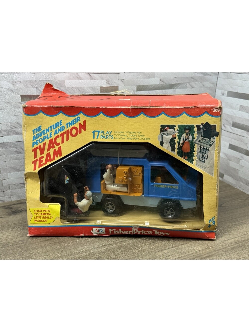 VTG 1977 Fisher-Price Adventure People TV Action Team #309 Mobile News Van Set